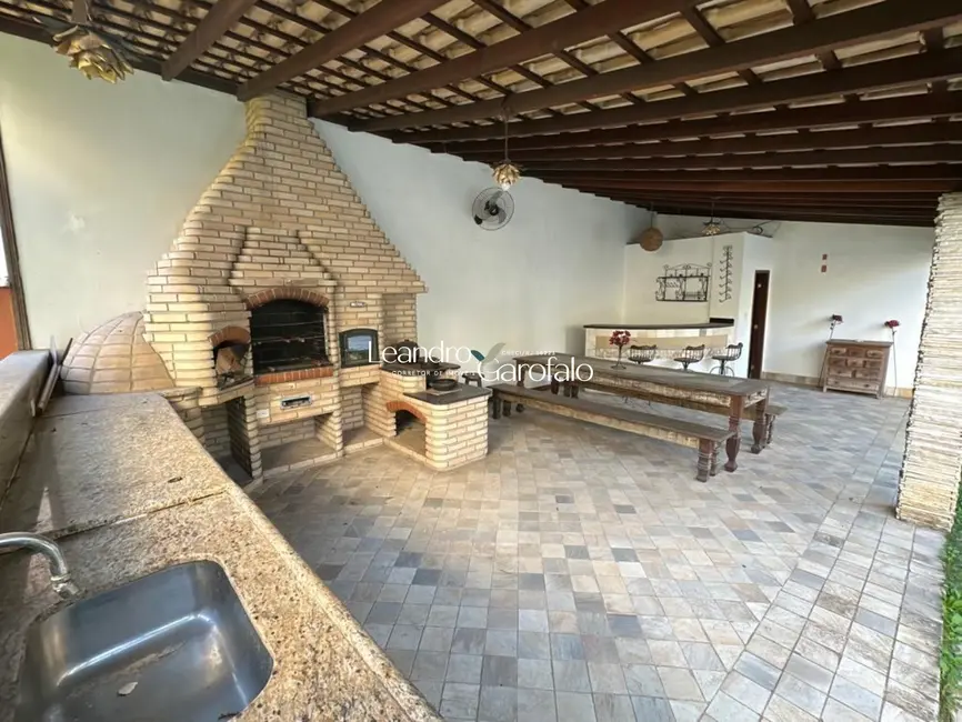 Casa com 5 quartos à venda, 350m2 em Casa da Lua, Resende - RJ - imagem 4 Foto 4 de Casa com 5 quartos à venda, 350m2 em Casa da Lua, Resende - RJ