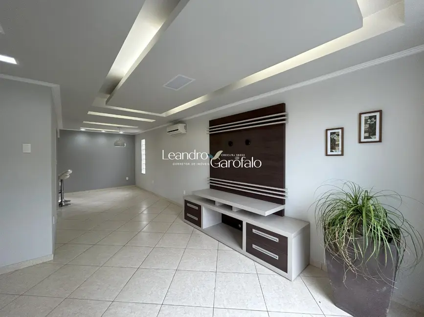 Foto 4 de Casa com 3 quartos à venda, 128m2 em Parque Ipiranga II, Resende - RJ