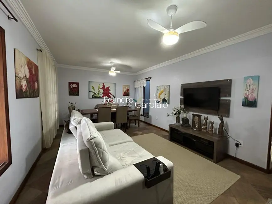 Foto 4 de Casa com 3 quartos à venda, 204m2 em Morada da Colina, Resende - RJ