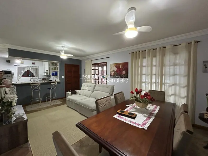 Foto 6 de Casa com 3 quartos à venda, 204m2 em Morada da Colina, Resende - RJ