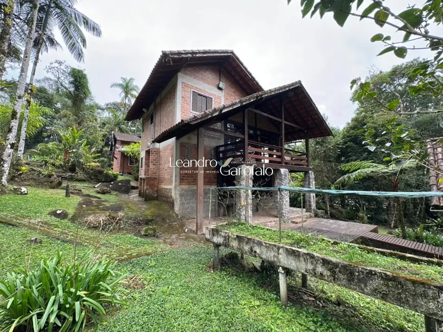 Foto 1 de Casa com 4 quartos à venda, 180m2 em Resende - RJ