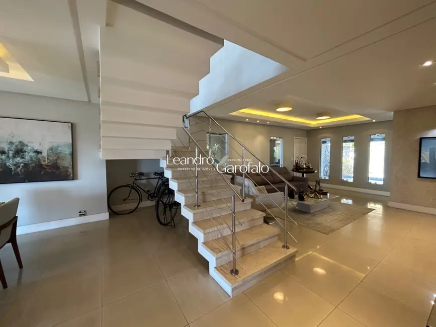 Casa com 4 quartos à venda, 455m2 em Morada da Colina, Resende - RJ - imagem 9 Foto 9 de Casa com 4 quartos à venda, 455m2 em Morada da Colina, Resende - RJ