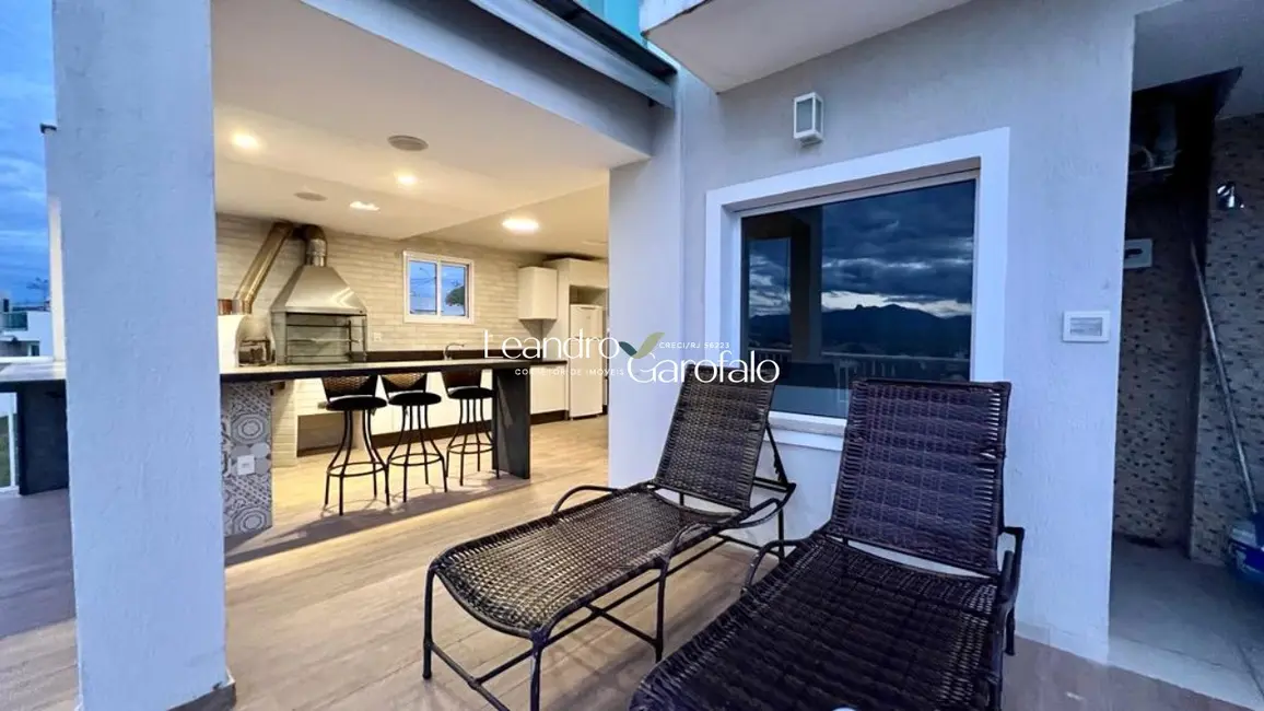 Casa com 4 quartos à venda e para alugar, 382m2 em Resende - RJ - imagem 3 Foto 3 de Casa com 4 quartos à venda e para alugar, 382m2 em Resende - RJ