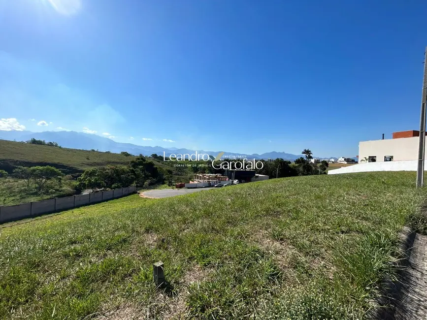 Foto 1 de Terreno / Lote à venda, 451m2 em Resende - RJ