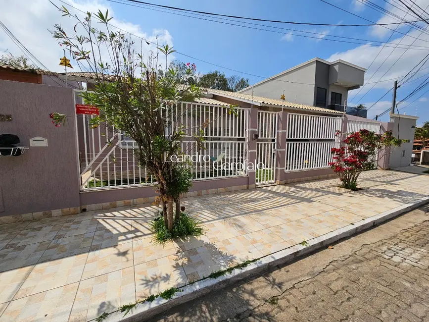 Casa com 4 quartos à venda, 280m2 em Parque Ipiranga, Resende - RJ - imagem 3 Foto 3 de Casa com 4 quartos à venda, 280m2 em Parque Ipiranga, Resende - RJ