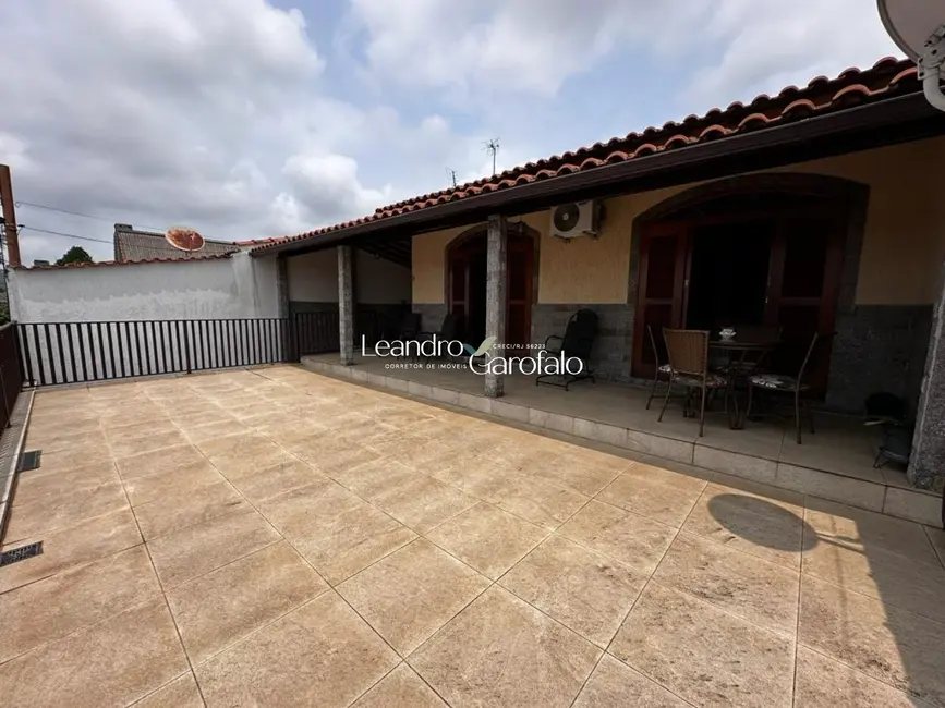 Foto 1 de Casa com 4 quartos à venda, 135m2 em Vila Verde, Resende - RJ