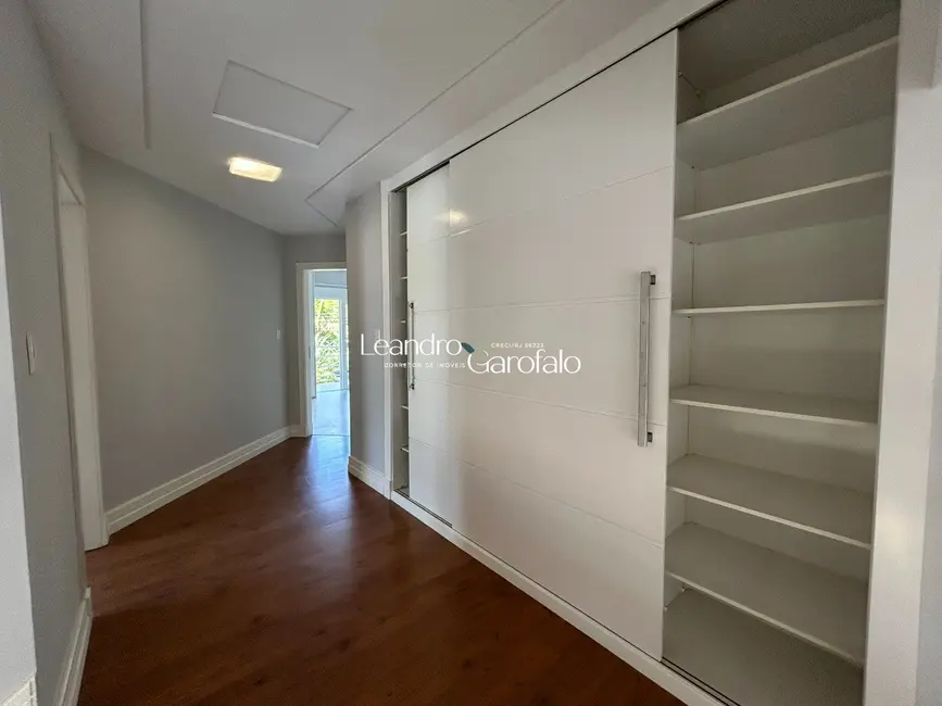 Casa de Condomínio com 4 quartos à venda, 300m2 em Jardim Brasília, Resende - RJ - imagem 6 Foto 6 de Casa de Condomínio com 4 quartos à venda, 300m2 em Jardim Brasília, Resende - RJ