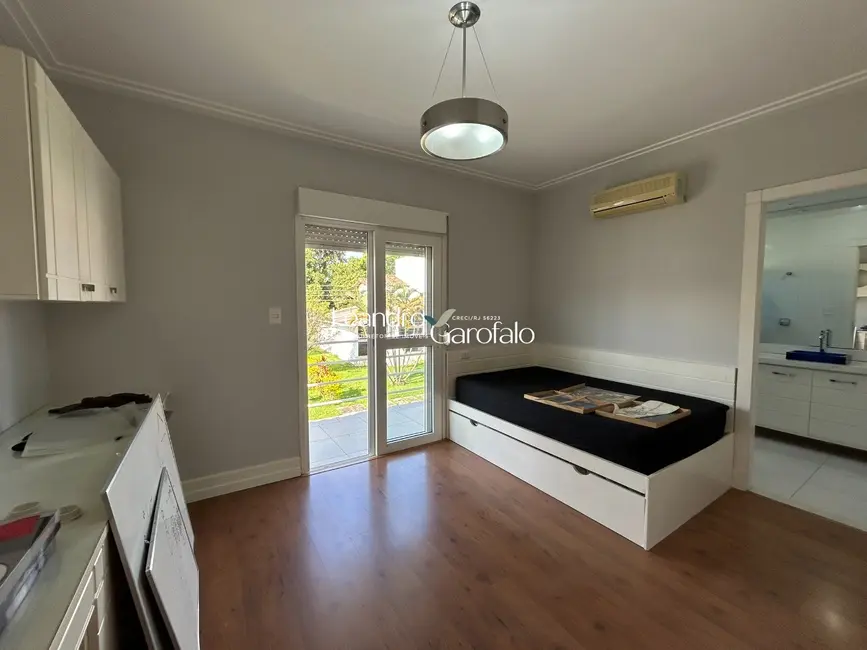 Casa de Condomínio com 4 quartos à venda, 300m2 em Jardim Brasília, Resende - RJ - imagem 7 Foto 7 de Casa de Condomínio com 4 quartos à venda, 300m2 em Jardim Brasília, Resende - RJ