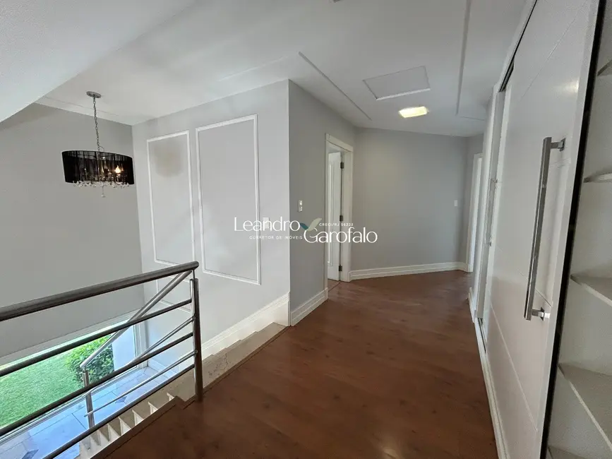 Casa de Condomínio com 4 quartos à venda, 300m2 em Jardim Brasília, Resende - RJ - imagem 5 Foto 5 de Casa de Condomínio com 4 quartos à venda, 300m2 em Jardim Brasília, Resende - RJ