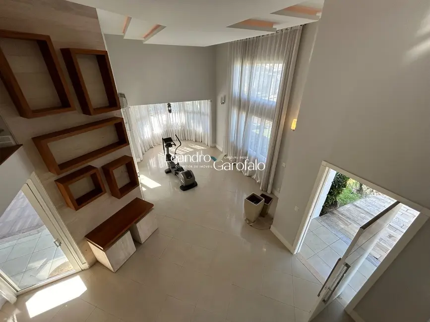 Foto 2 de Casa de Condomínio com 4 quartos à venda, 300m2 em Jardim Brasília, Resende - RJ