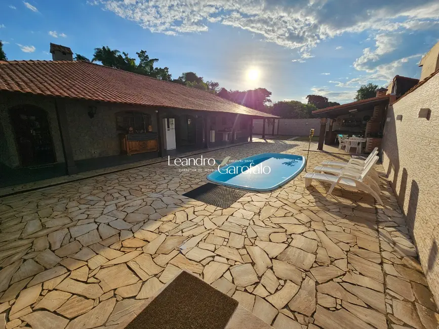 Casa com 5 quartos à venda, 400m2 em Itatiaia - RJ - imagem 8 Foto 8 de Casa com 5 quartos à venda, 400m2 em Itatiaia - RJ