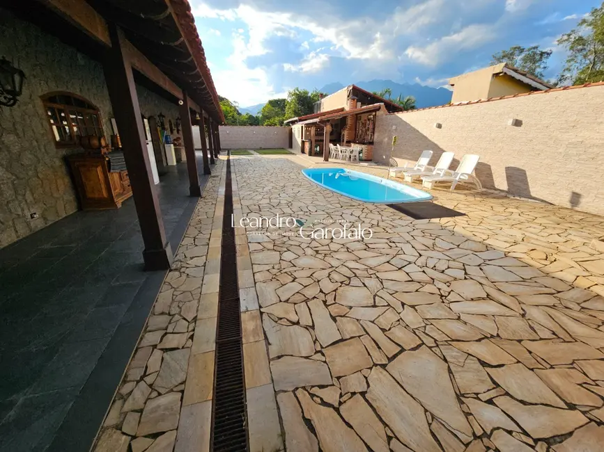 Casa com 5 quartos à venda, 400m2 em Itatiaia - RJ - imagem 6 Foto 6 de Casa com 5 quartos à venda, 400m2 em Itatiaia - RJ