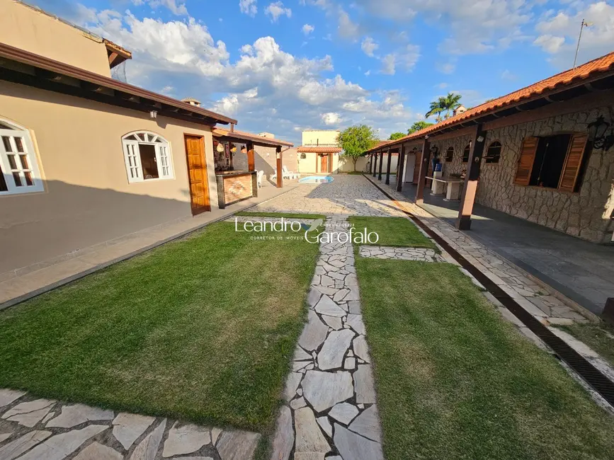 Casa com 5 quartos à venda, 400m2 em Itatiaia - RJ - imagem 5 Foto 5 de Casa com 5 quartos à venda, 400m2 em Itatiaia - RJ