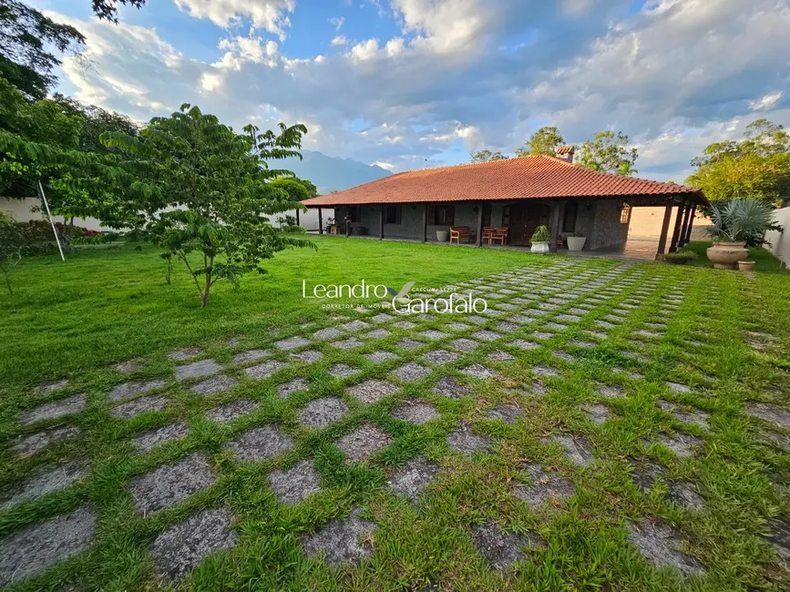 Foto 1 de Casa com 5 quartos à venda, 400m2 em Itatiaia - RJ