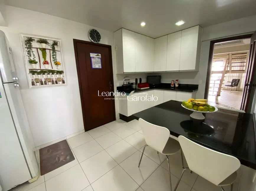 Apartamento com 3 quartos à venda, 390m2 em Jardim Jalisco, Resende - RJ - imagem 8 Foto 8 de Apartamento com 3 quartos à venda, 390m2 em Jardim Jalisco, Resende - RJ