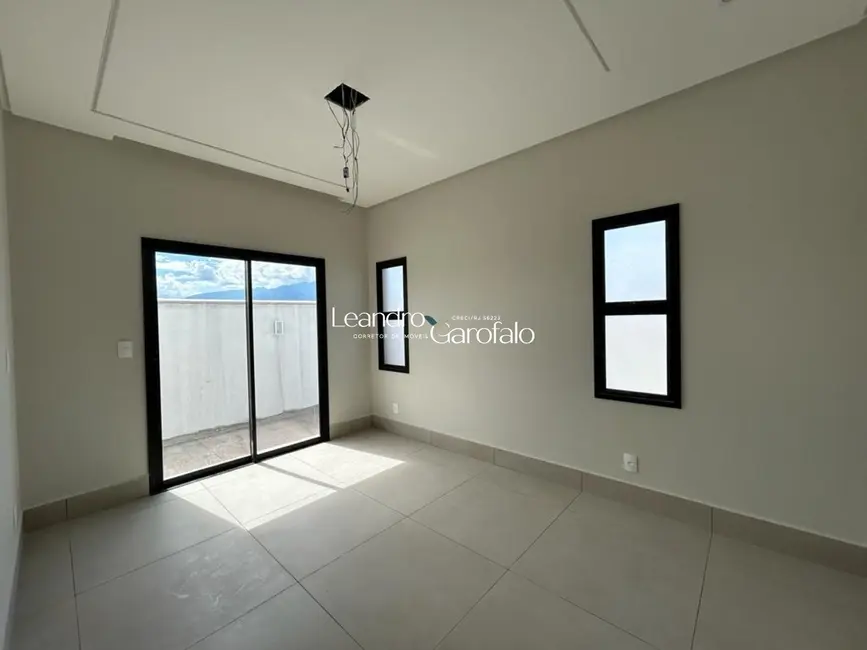 Foto 3 de Casa com 4 quartos à venda, 207m2 em Resende - RJ