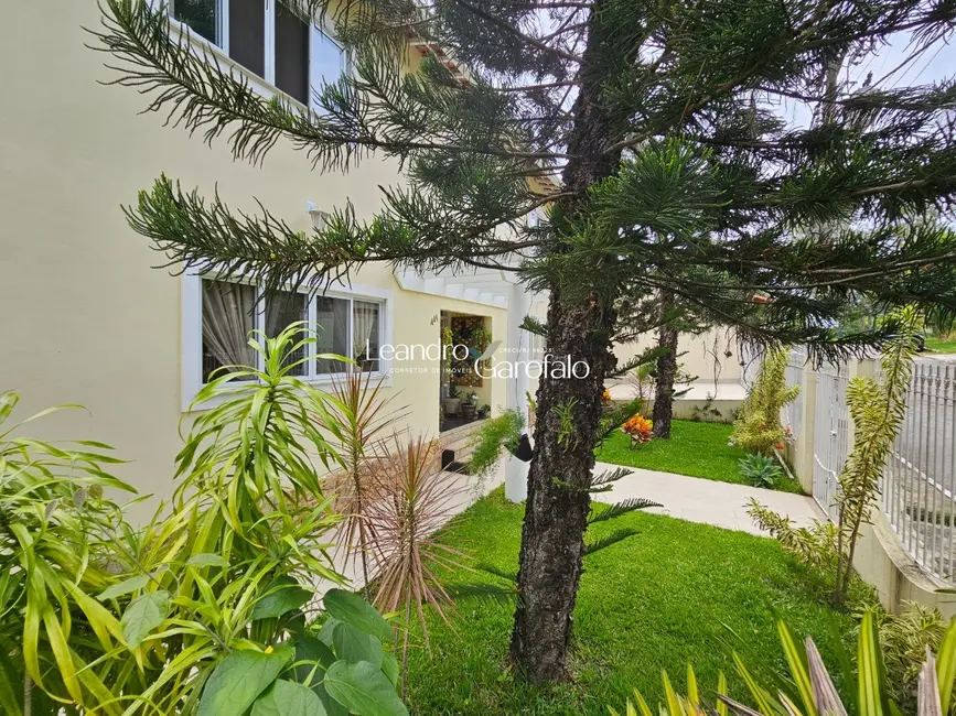 Casa com 6 quartos à venda, 385m2 em Casa da Lua, Resende - RJ - imagem 8 Foto 8 de Casa com 6 quartos à venda, 385m2 em Casa da Lua, Resende - RJ