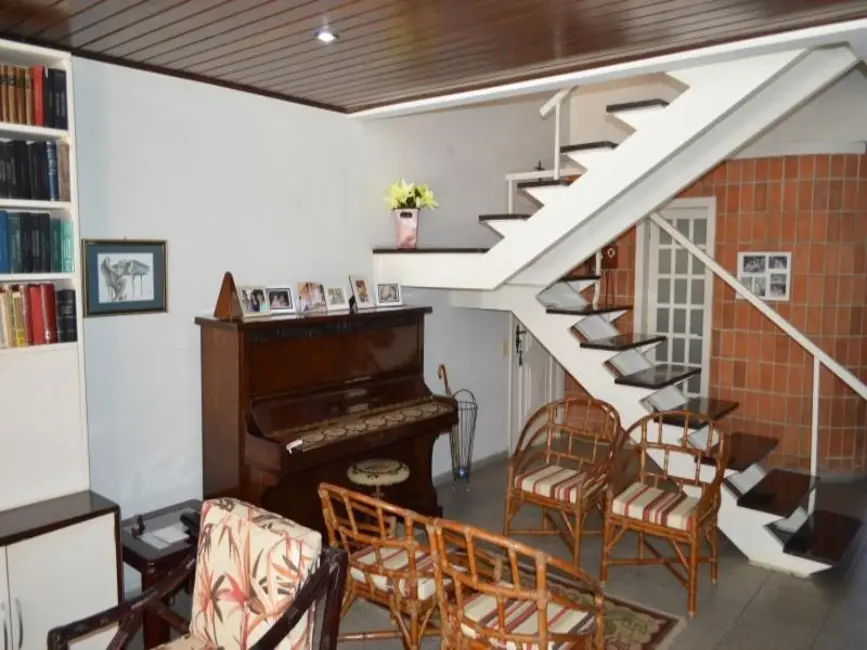 Foto 1 de Casa com 4 quartos à venda, 303m2 em Balneário Praia do Pernambuco, Guaruja - SP