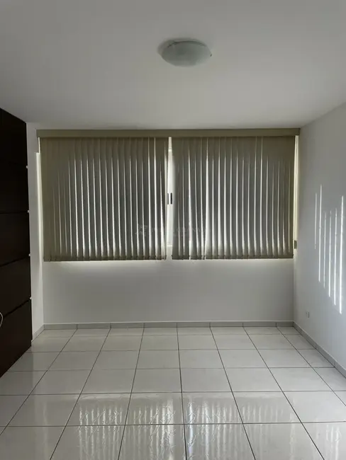 Foto 1 de Apartamento com 3 quartos para alugar, 72m2 em Maringa - PR