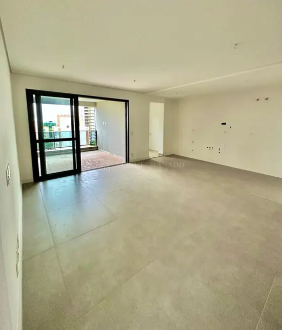 Foto 1 de Apartamento com 3 quartos à venda, 118m2 em Maringa - PR