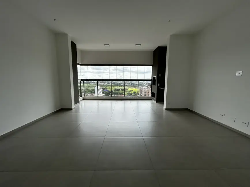 Foto 1 de Apartamento com 2 quartos para alugar, 112m2 em Maringa - PR