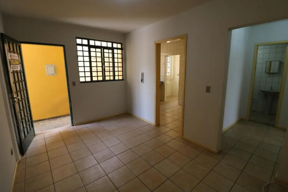 Foto 2 de Apartamento com 2 quartos para alugar em Maringa - PR