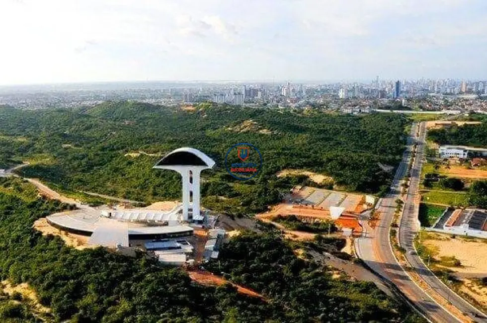 Foto 1 de Terreno / Lote à venda, 300m2 em Candelária, Natal - RN
