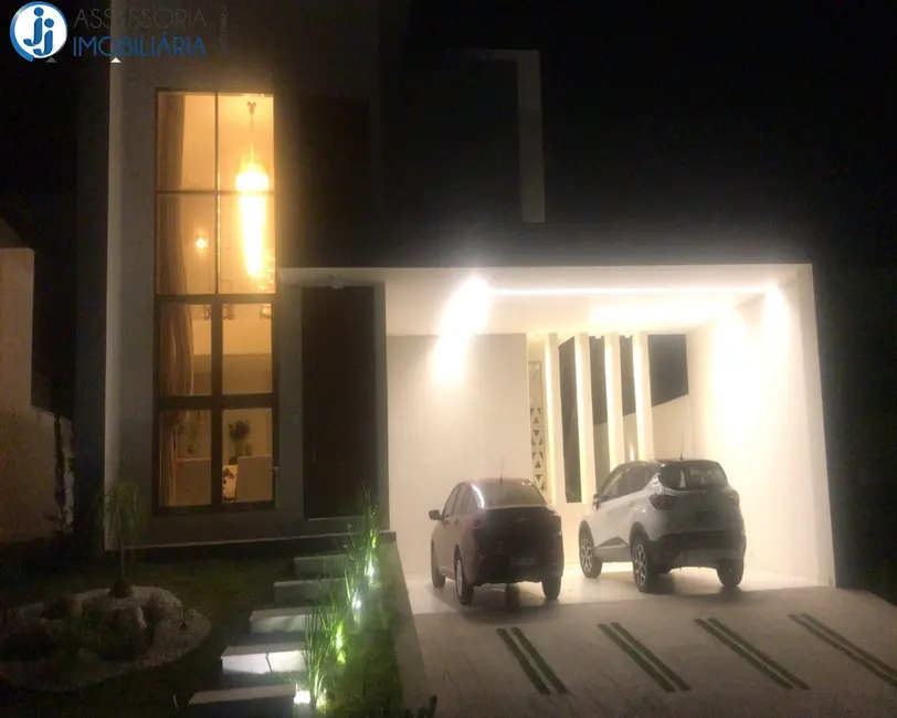 Foto 2 de Casa de Condomínio com 4 quartos à venda, 320m2 em Parque do Jiqui, Parnamirim - RN