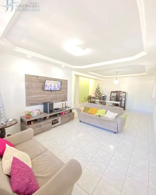 Foto 1 de Casa com 4 quartos à venda, 320m2 em Neópolis, Natal - RN