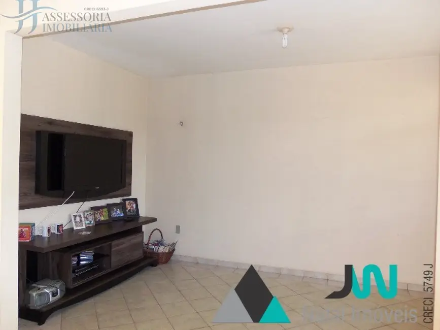 Casa com 3 quartos à venda, 220m2 em Emaús, Parnamirim - RN - imagem 9 Foto 9 de Casa com 3 quartos à venda, 220m2 em Emaús, Parnamirim - RN