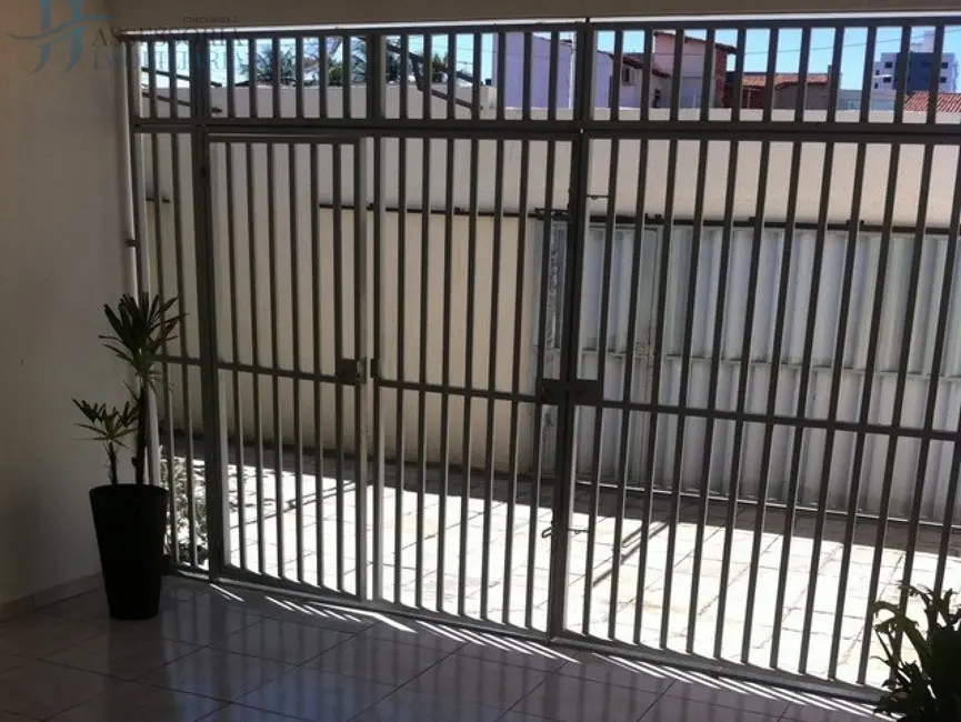 Casa com 4 quartos à venda, 220m2 em Lagoa Nova, Natal - RN - imagem 4 Foto 4 de Casa com 4 quartos à venda, 220m2 em Lagoa Nova, Natal - RN