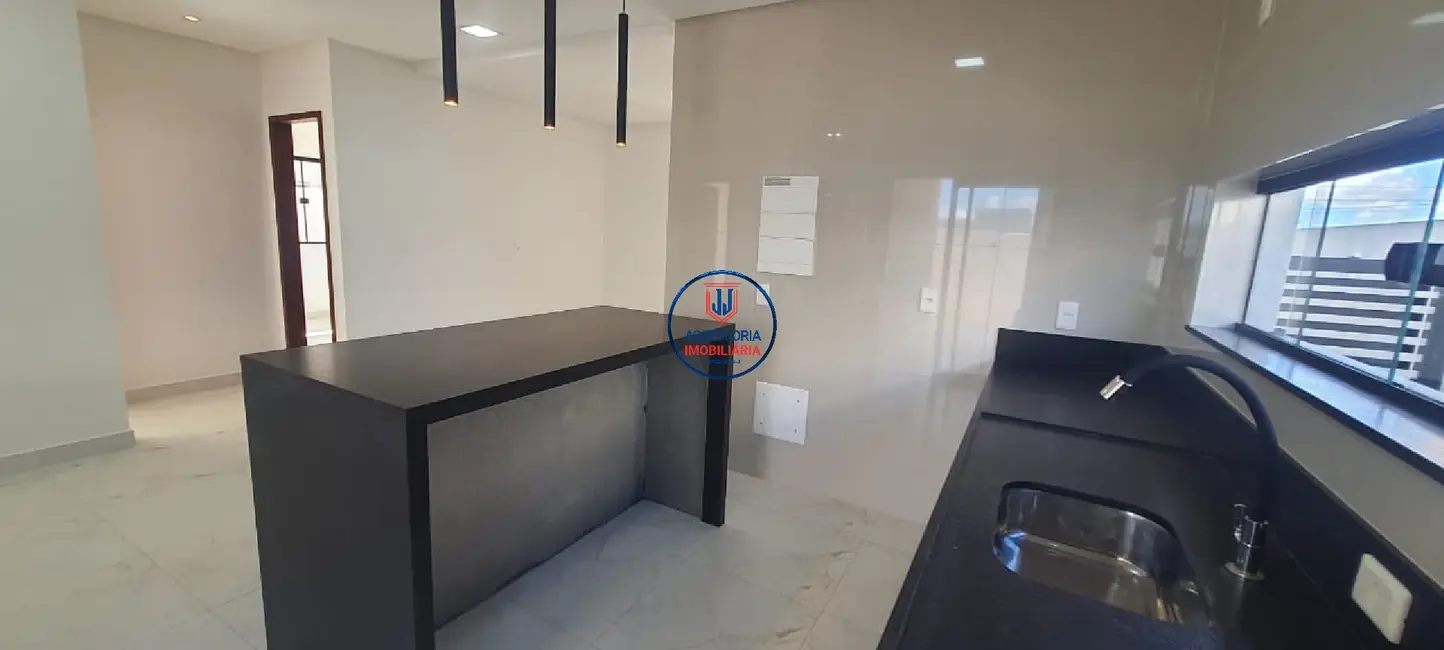 Casa de Condomínio com 3 quartos à venda, 140m2 em Cajupiranga, Parnamirim - RN - imagem 3 Foto 3 de Casa de Condomínio com 3 quartos à venda, 140m2 em Cajupiranga, Parnamirim - RN