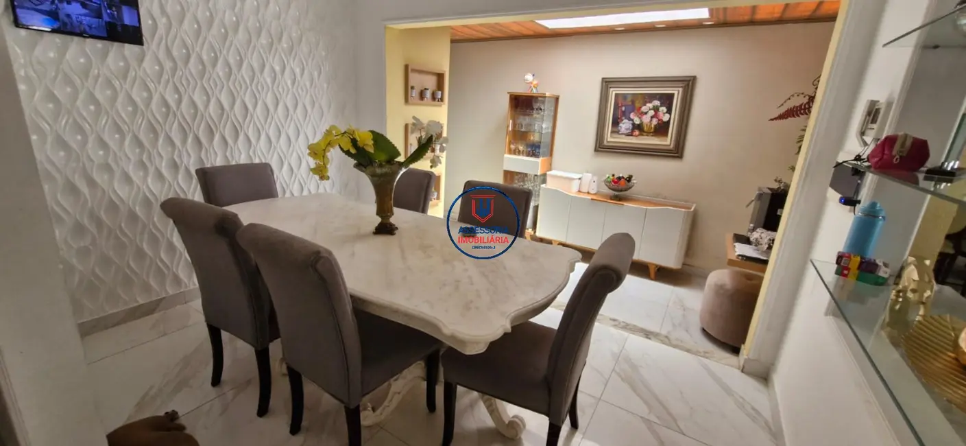 Foto 1 de Casa com 4 quartos à venda, 250m2 em Pitimbu, Natal - RN