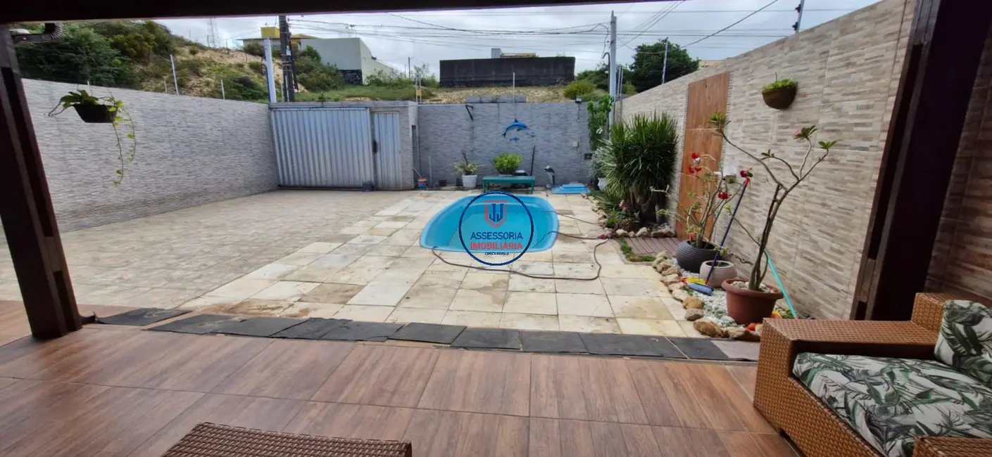 Foto 2 de Casa com 4 quartos à venda, 250m2 em Pitimbu, Natal - RN