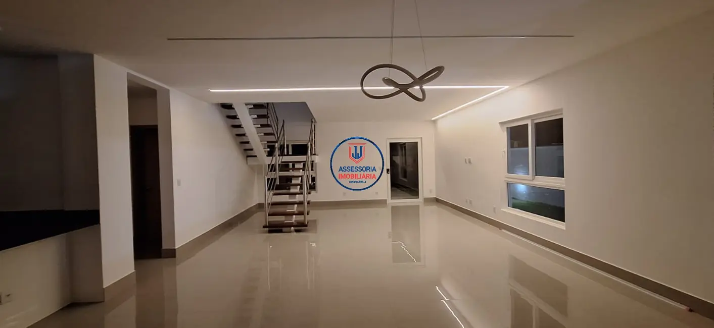 Casa com 4 quartos à venda, 280m2 em Pium (Distrito Litoral), Parnamirim - RN - imagem 3 Foto 3 de Casa com 4 quartos à venda, 280m2 em Pium (Distrito Litoral), Parnamirim - RN