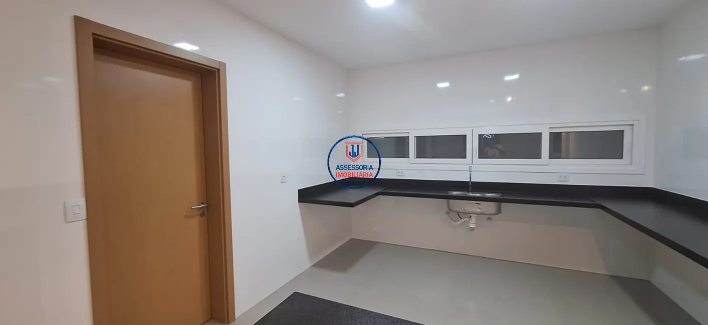 Casa com 4 quartos à venda, 280m2 em Pium (Distrito Litoral), Parnamirim - RN - imagem 7 Foto 7 de Casa com 4 quartos à venda, 280m2 em Pium (Distrito Litoral), Parnamirim - RN