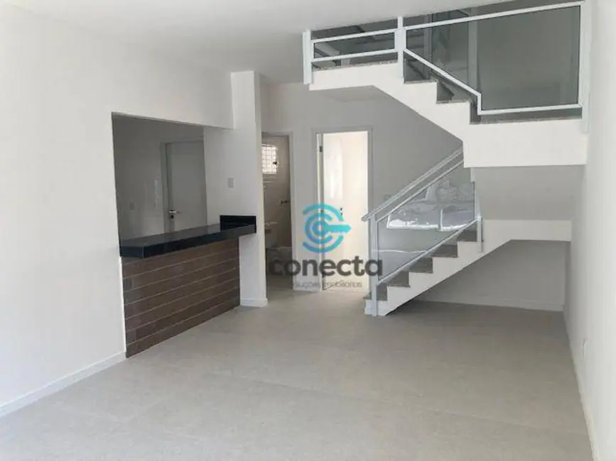 Foto 4 de Casa de Condomínio com 3 quartos à venda, 105m2 em Itaipu, Niteroi - RJ