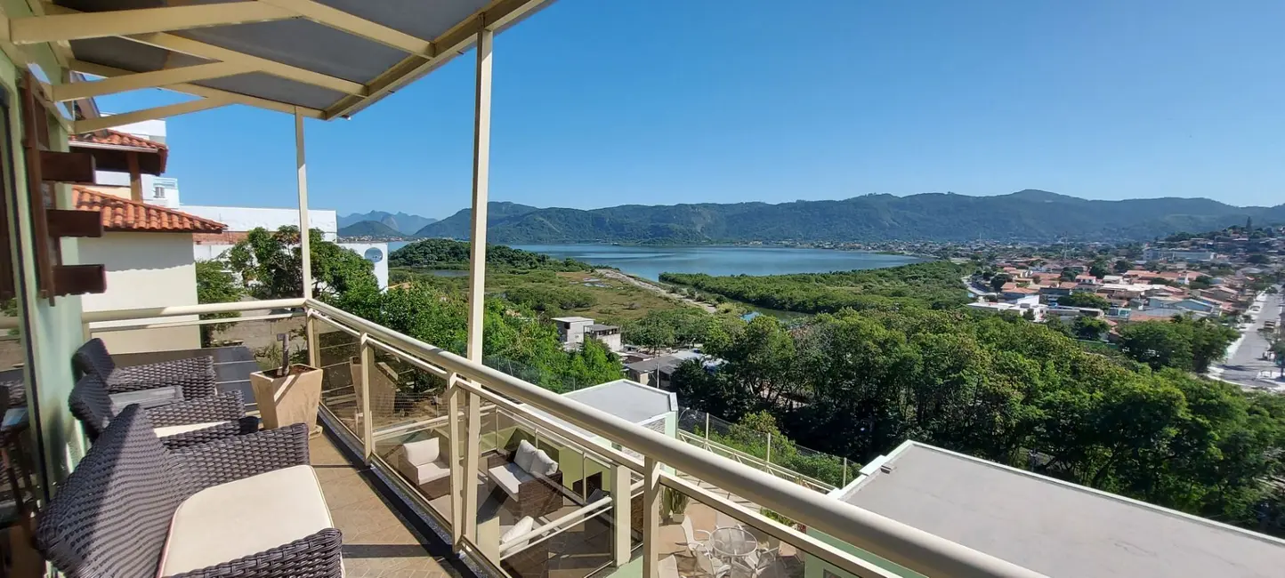 Foto 4 de Casa com 4 quartos à venda, 450m2 em Camboinhas, Niteroi - RJ