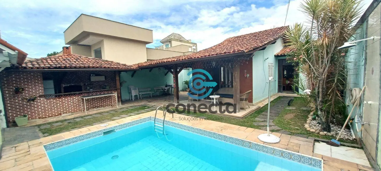 Foto 1 de Casa com 3 quartos à venda, 360m2 em Piratininga, Niteroi - RJ