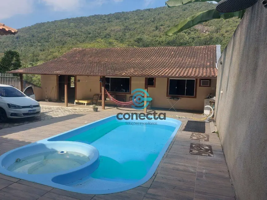 Foto 1 de Casa com 3 quartos à venda e para alugar, 1350m2 em Engenho do Mato, Niteroi - RJ