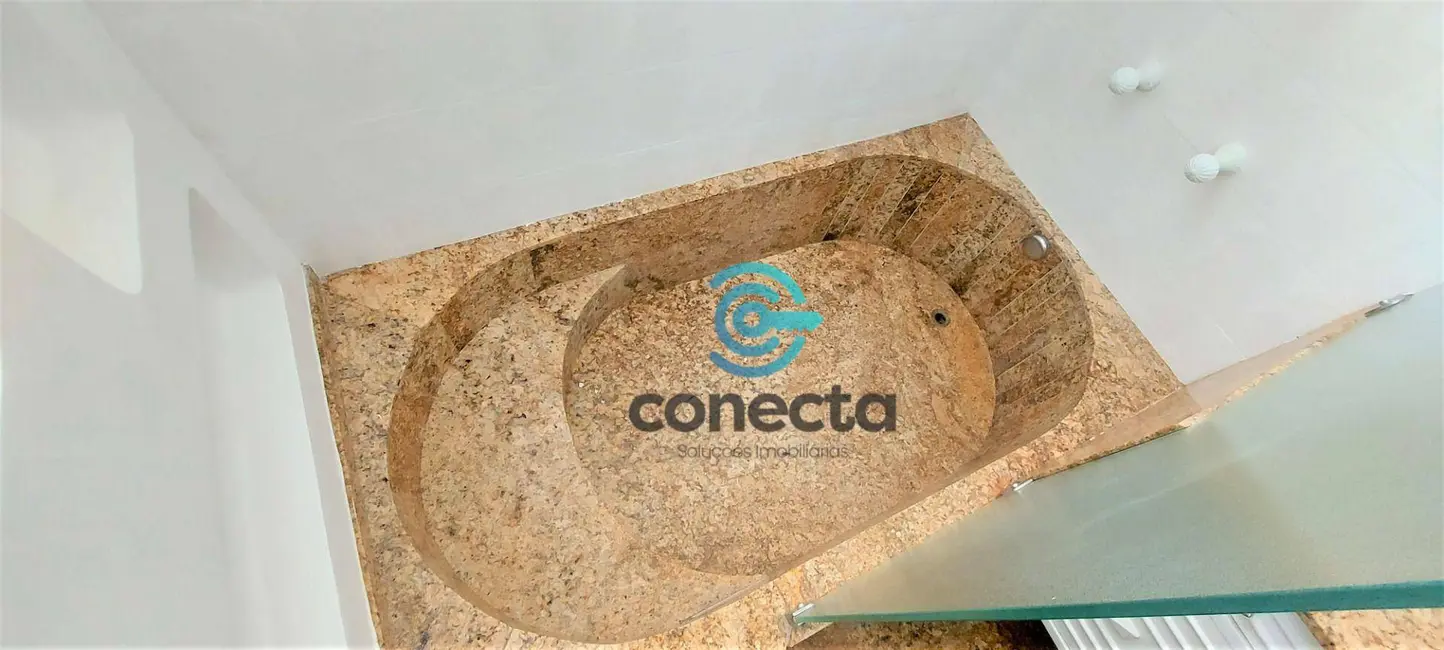 Sala Comercial para alugar, 12m2 em São Francisco, Niteroi - RJ - imagem 4 Foto 4 de Sala Comercial para alugar, 12m2 em São Francisco, Niteroi - RJ