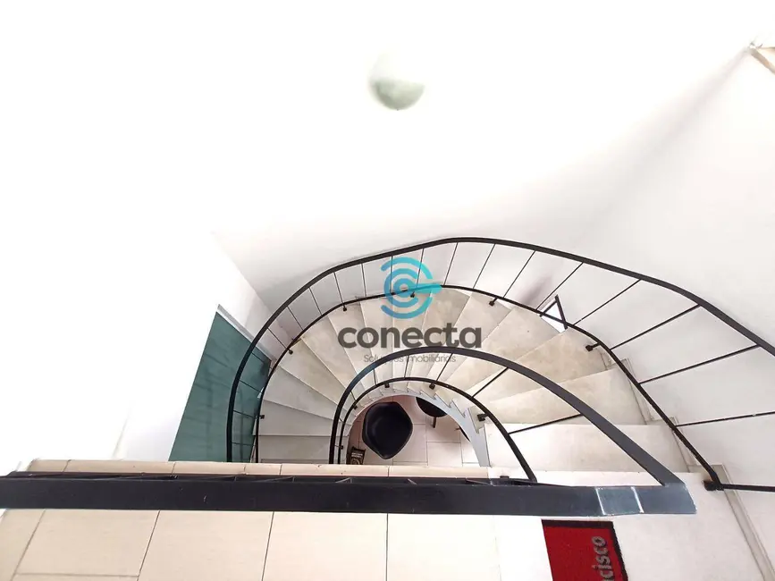 Sala Comercial para alugar, 12m2 em São Francisco, Niteroi - RJ - imagem 5 Foto 5 de Sala Comercial para alugar, 12m2 em São Francisco, Niteroi - RJ