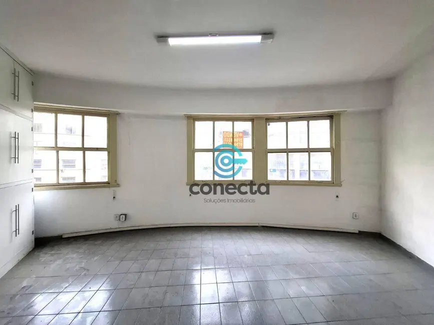 Sala Comercial à venda e para alugar, 52m2 em Centro, Niteroi - RJ - imagem 4 Foto 4 de Sala Comercial à venda e para alugar, 52m2 em Centro, Niteroi - RJ