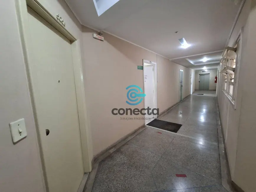 Sala Comercial à venda e para alugar, 52m2 em Centro, Niteroi - RJ - imagem 8 Foto 8 de Sala Comercial à venda e para alugar, 52m2 em Centro, Niteroi - RJ
