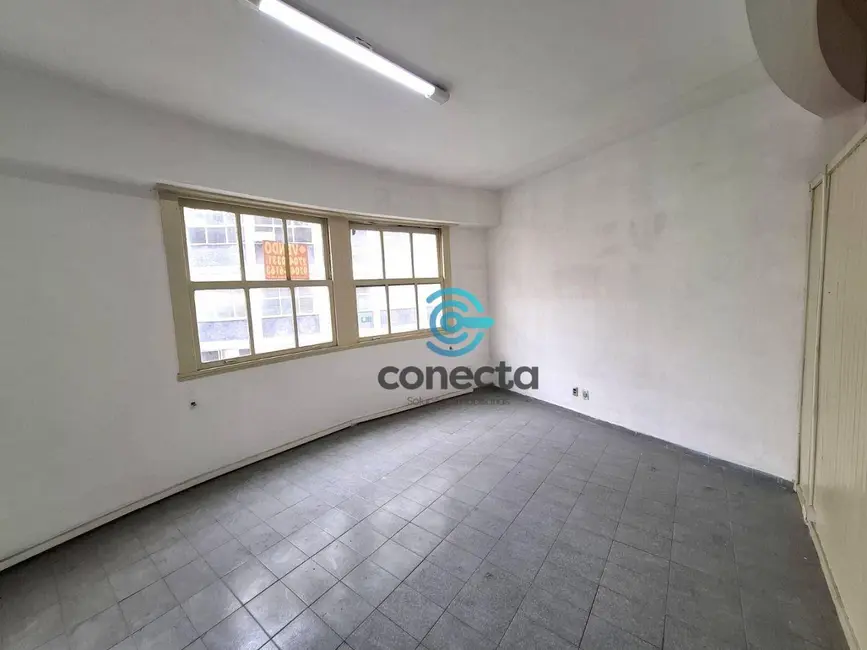 Sala Comercial à venda e para alugar, 52m2 em Centro, Niteroi - RJ - imagem 3 Foto 3 de Sala Comercial à venda e para alugar, 52m2 em Centro, Niteroi - RJ