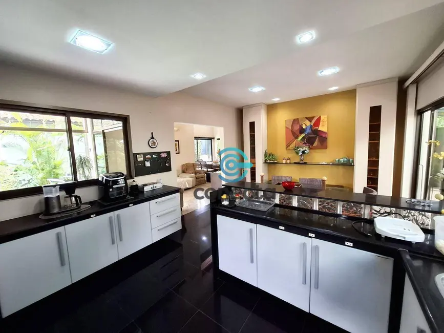 Foto 9 de Casa de Condomínio com 6 quartos à venda, 536m2 em Itacoatiara, Niteroi - RJ