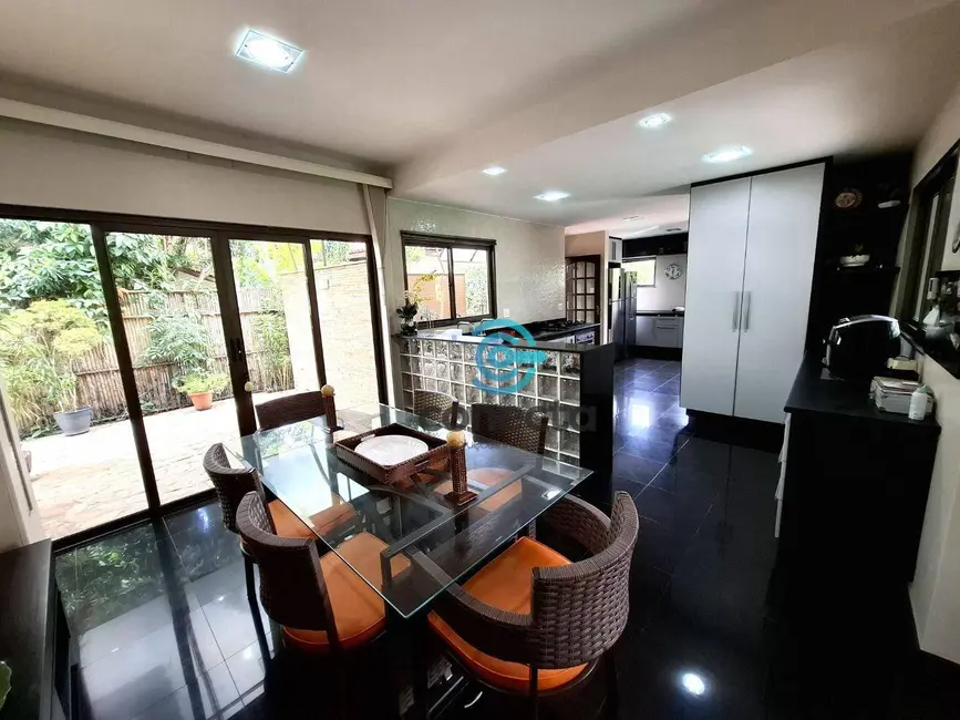 Foto 8 de Casa de Condomínio com 6 quartos à venda, 536m2 em Itacoatiara, Niteroi - RJ