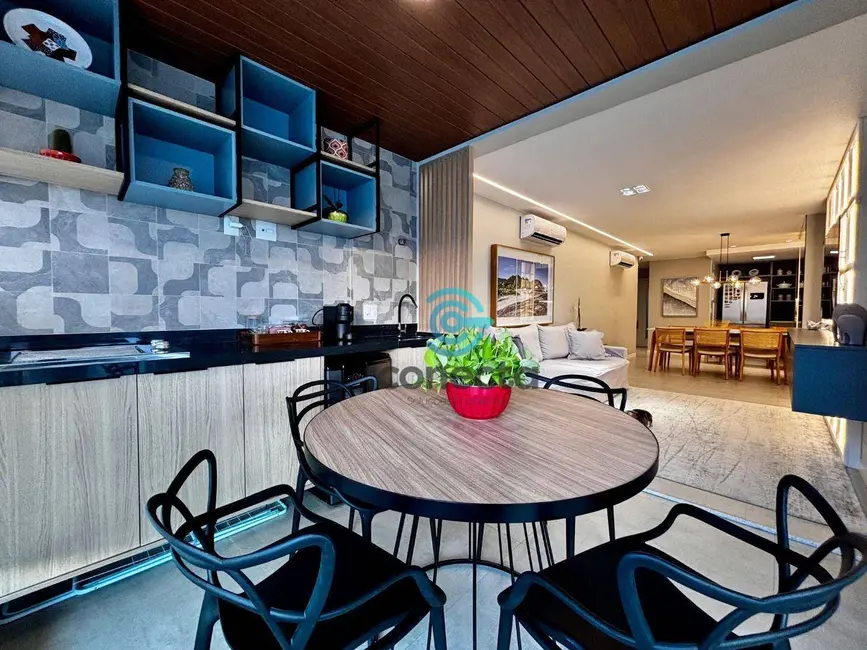 Apartamento com 3 quartos à venda, 120m2 em Icaraí, Niteroi - RJ - imagem 4 Foto 4 de Apartamento com 3 quartos à venda, 120m2 em Icaraí, Niteroi - RJ