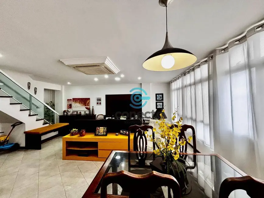 Cobertura com 3 quartos à venda, 216m2 em Icaraí, Niteroi - RJ - imagem 4 Foto 4 de Cobertura com 3 quartos à venda, 216m2 em Icaraí, Niteroi - RJ