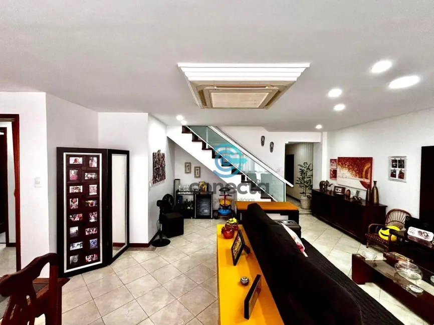 Cobertura com 3 quartos à venda, 216m2 em Icaraí, Niteroi - RJ - imagem 3 Foto 3 de Cobertura com 3 quartos à venda, 216m2 em Icaraí, Niteroi - RJ